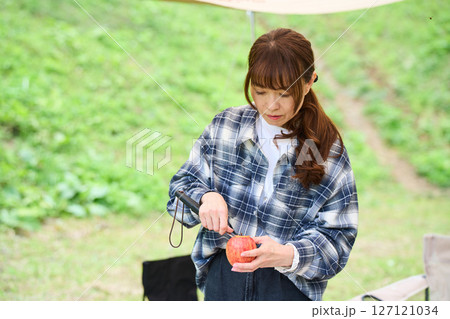 キャンプ アウトドア バーベキュー BBQ 家族 キャンプ アウトドア バーベキュー BBQ 家族 127121034