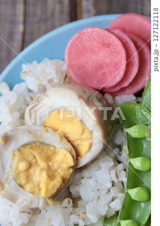 スナップエンドウのレモン麹炒め　野菜のヘルシーご飯 127122118