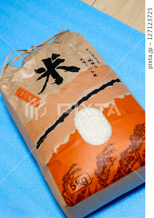 お米の袋 127123725