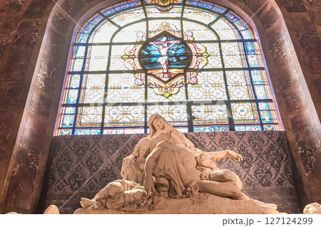 Saint-sulpice church, lateral chapel, Paris, France 127124299