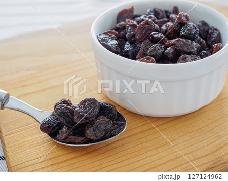 レーズン 127124962