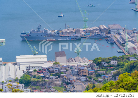 (長崎県)弓張岳展望所から眺める佐世保港 (長崎県)弓張岳展望所から眺める佐世保港 127125253