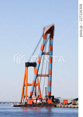 Big floating crane in the harbor of Aarhus, Denmark 127126309