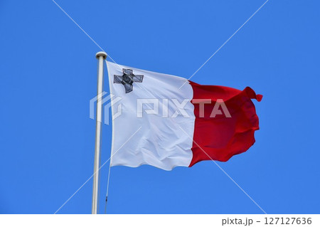 マルタ共和国、マルタ島、バレッタ、オーベルジュ・ドゥ・カスティーユ、首相官邸、国旗 127127636