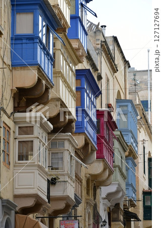マルタ共和国、マルタ島、バレッタの街並、リパブリック通り、出窓 マルタ共和国、マルタ島、バレッタの街並、リパブリック通り、出窓 127127694