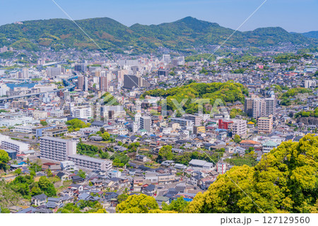 （長崎県）佐世保の街並み　山側 127129560