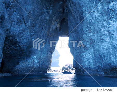 小樽の観光地「窓岩」 小樽の観光地「窓岩」 127129901