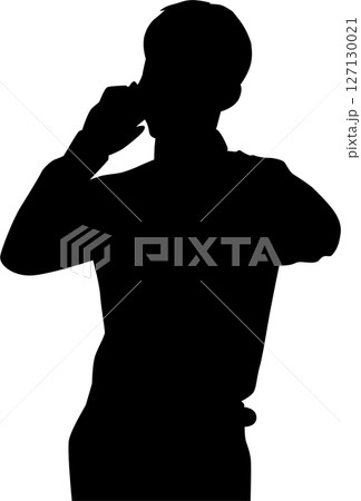 スマホ片手に腕時計を見るビジネスマン スマホ片手に腕時計を見るビジネスマン 127130021