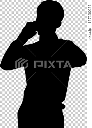 スマホ片手に腕時計を見るビジネスマン スマホ片手に腕時計を見るビジネスマン 127130021