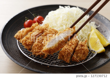 豚ロースのとんかつ 豚ロースのとんかつ 127130712