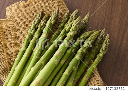 アスパラガス 127132752