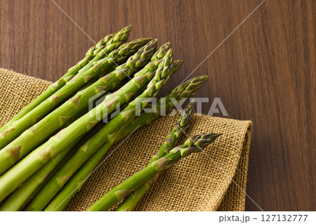 アスパラガス 127132777