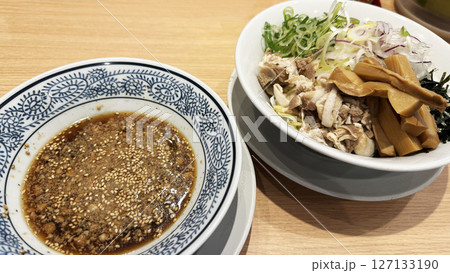 飲食店のメニュー(ピリ辛肉つけ麺) 飲食店のメニュー(ピリ辛肉つけ麺) 127133190