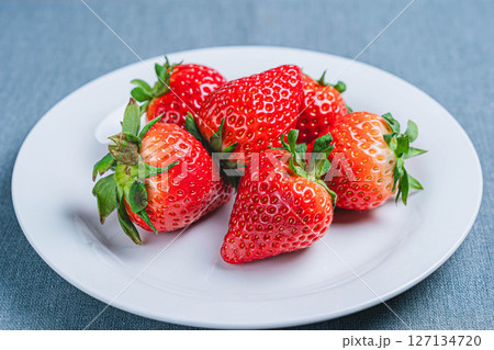いちご 127134720