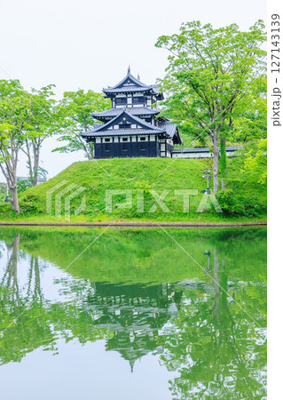 初夏の高田城址公園 三重櫓 新潟県上越市 初夏の高田城址公園 三重櫓 新潟県上越市 127143139