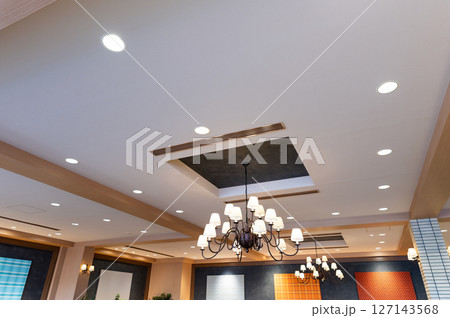 フードコート太陽と緑のキッチン　軽井沢アウトレット　長野県北佐久郡軽井沢町軽井沢 127143568