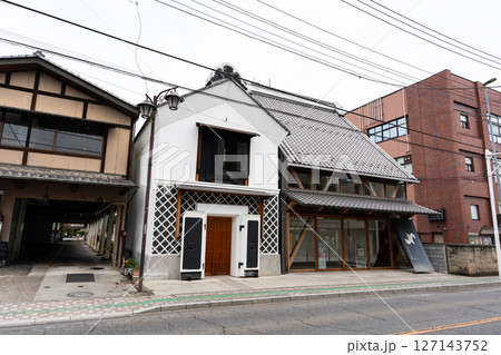 富岡のレトロな建物 世界遺産 富岡製糸場への道 群馬県富岡市富岡 富岡のレトロな建物 世界遺産 富岡製糸場への道 群馬県富岡市富岡 127143752