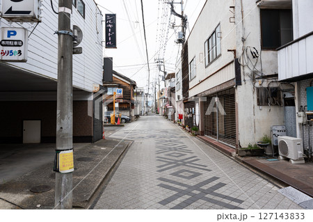 富岡の歴史ある町並み　世界遺産 富岡製糸場への道　群馬県富岡市富岡 127143833