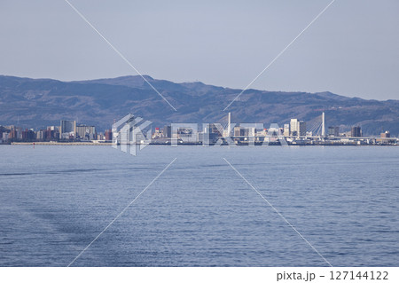 海上から見た青森市街中心部12 127144122