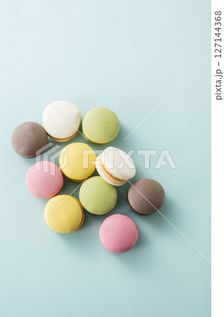 カラフルなマカロン カラフルなマカロン 127144368