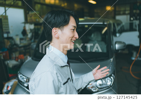 自動車整備工場の営業職 127145425