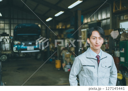 自動車整備工場の営業職 自動車整備工場の営業職 127145441