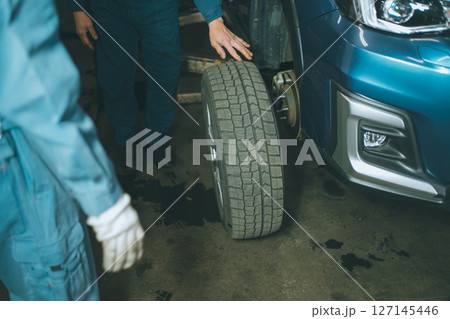 自動車整備工場 127145446