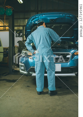 自動車整備工場 127145461