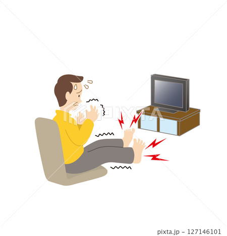 手足にしびれがあるシニア男性 127146101