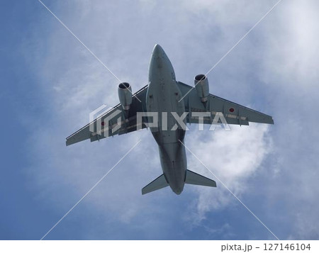 離陸した飛行機 127146104