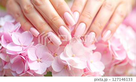 あじさいのお花とペールピンクのネイル 127146133
