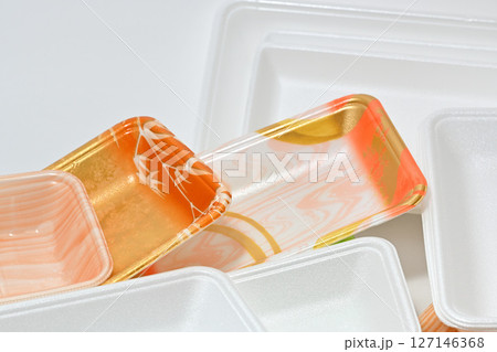 資源ごみ リサイクル 食品トレー 127146368