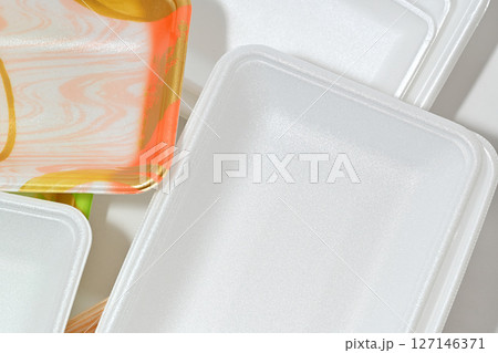 資源ごみ リサイクル 食品トレー 127146371