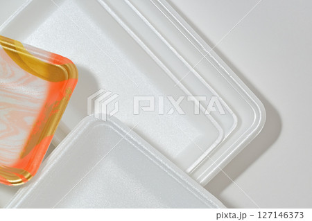資源ごみ リサイクル 食品トレー 127146373