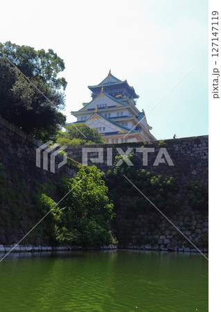 大坂城(大阪城)の水堀と天守閣 大坂城(大阪城)の水堀と天守閣 127147119