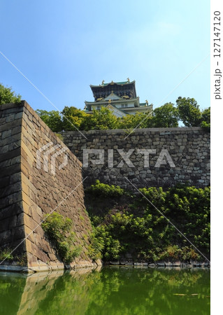 大坂城(大阪城)の水堀と天守閣 大坂城(大阪城)の水堀と天守閣 127147120