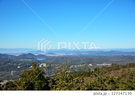 《愛知県》春日井市弥勒山から冠雪の能郷白山方面の展望 《愛知県》春日井市弥勒山から冠雪の能郷白山方面の展望 127147130