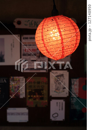 提灯のある風景 127148950