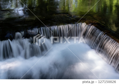 羊蹄山から湧き出る水 127150026