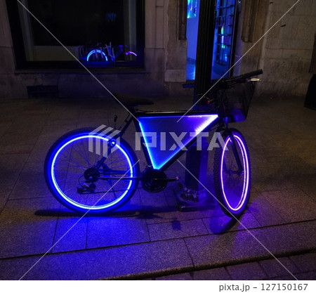 ポーランドの京都クラクフ旧市街地周辺風景 127150167