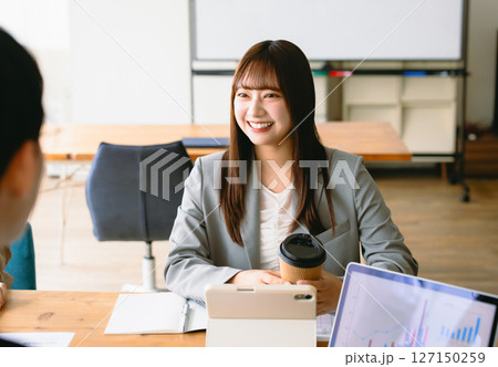 ビジネスウーマン 127150259