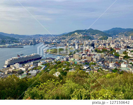 長崎港と街並み・展望台からの眺望(長崎県・長崎市) 長崎港と街並み・展望台からの眺望(長崎県・長崎市) 127150642