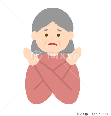 バツのポーズをしたおばあさん 127150844