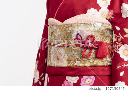 トルソーを使って振袖を着漬ける　人無し 127150845