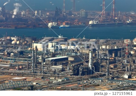 【岡山県】鷲羽山から見た水島臨海工業地帯(水島コンビナート) 【岡山県】鷲羽山から見た水島臨海工業地帯(水島コンビナート) 127155961