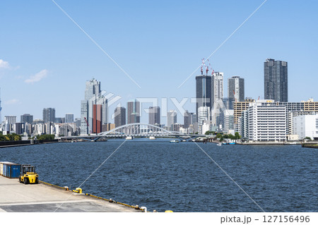 東京竹芝桟橋からの風景 127156496