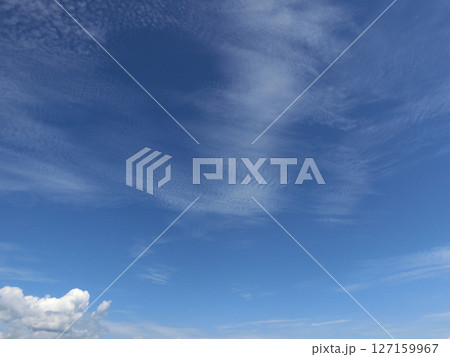 爽やかな青空 127159967