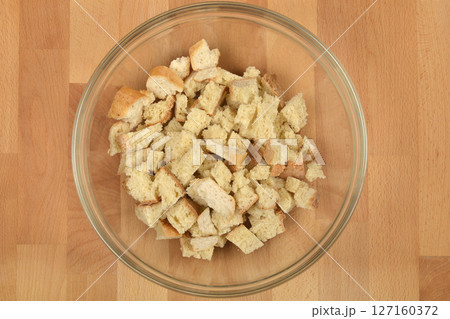 Bread cubes Bread cubes 127160372