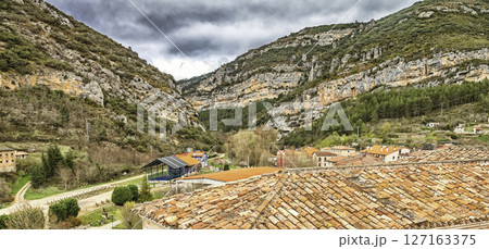 Ona, Spain Ona, Spain 127163375