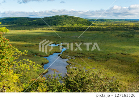 釧路湿原。コッタロ湿原展望台。日本最大の湿原・湿地。中心部はラムサール条約登録湿地。 127163520